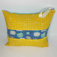 Travel pillow - Cats Yellow